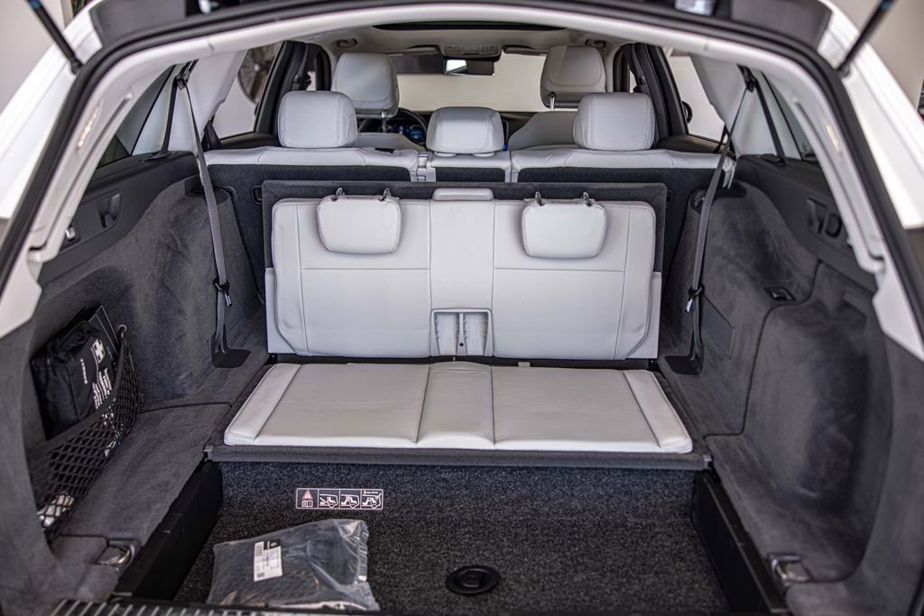 Used 2022 Mercedes-Benz E 450 4MATIC All-Terrain Wagon image 14