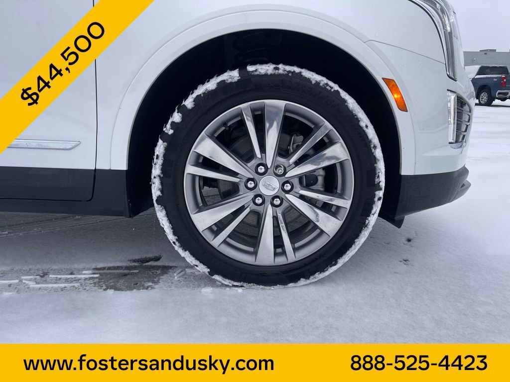 Used 2025 Cadillac XT5 Premium Luxury image 12