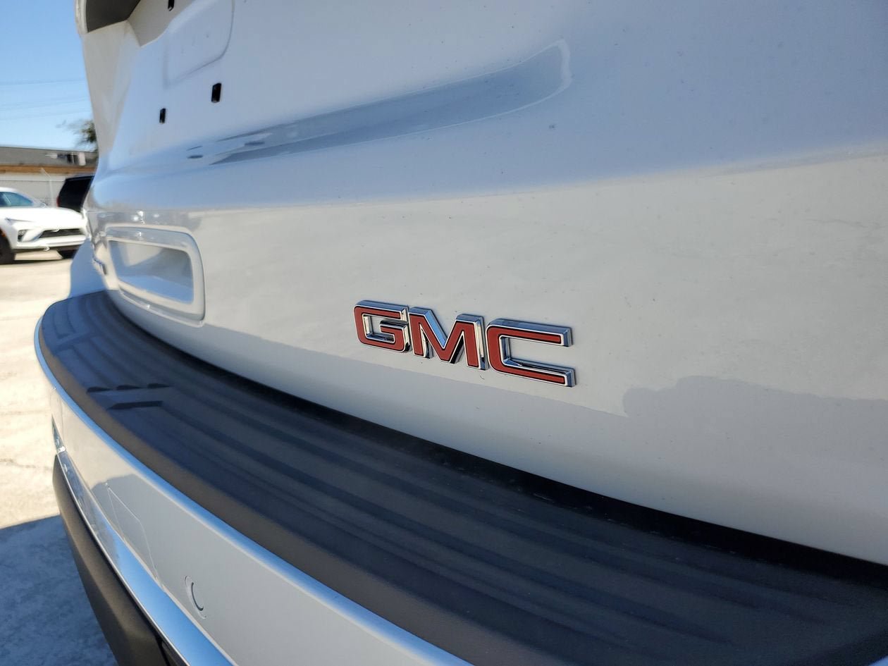 New 2026 GMC Yukon XL Denali w/ Sun & Power Step Package AWD/4WD image 7