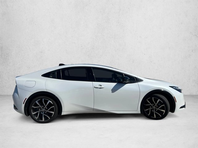 Used 2024 Toyota Prius Prime Premium w/ Advanced Technology Package FWD image 4