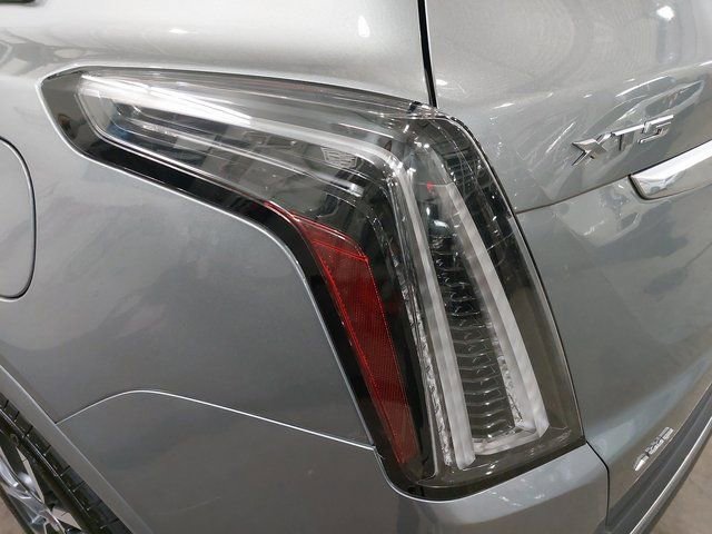 Used 2025 Cadillac XT5 Sportv w/ LPO, Floor Liner Package image 35