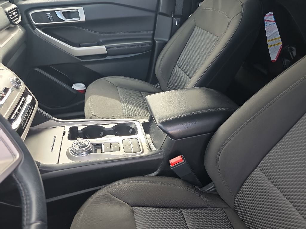 Used 2023 Ford Explorer XLT RWD image 7