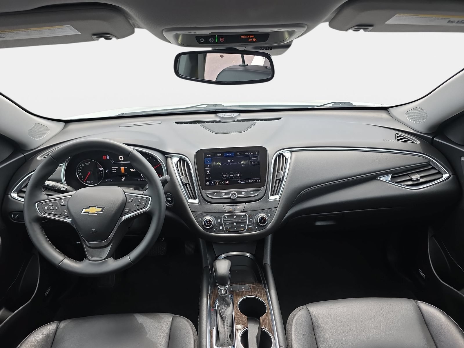 Used 2024 Chevrolet Malibu LT FWD image 9