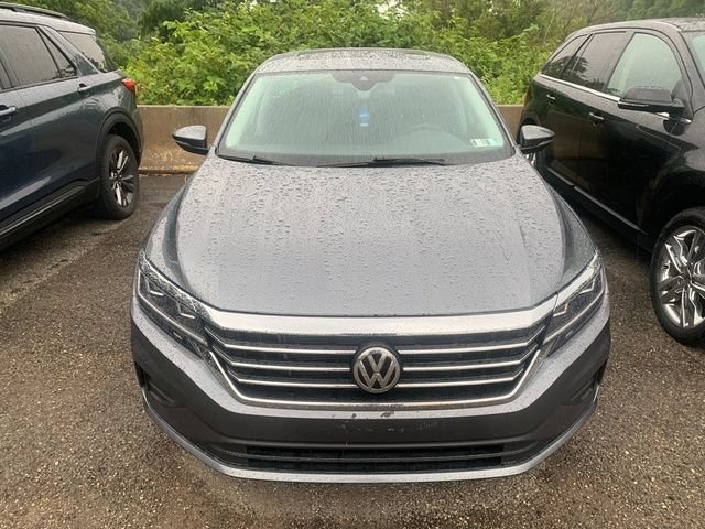 Used 2022 Volkswagen Passat 2.0T SE FWD image 3