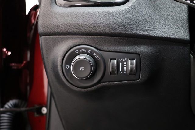 Used 2021 Jeep Compass Latitude w/ Sun and Sound Group AWD/4WD image 22