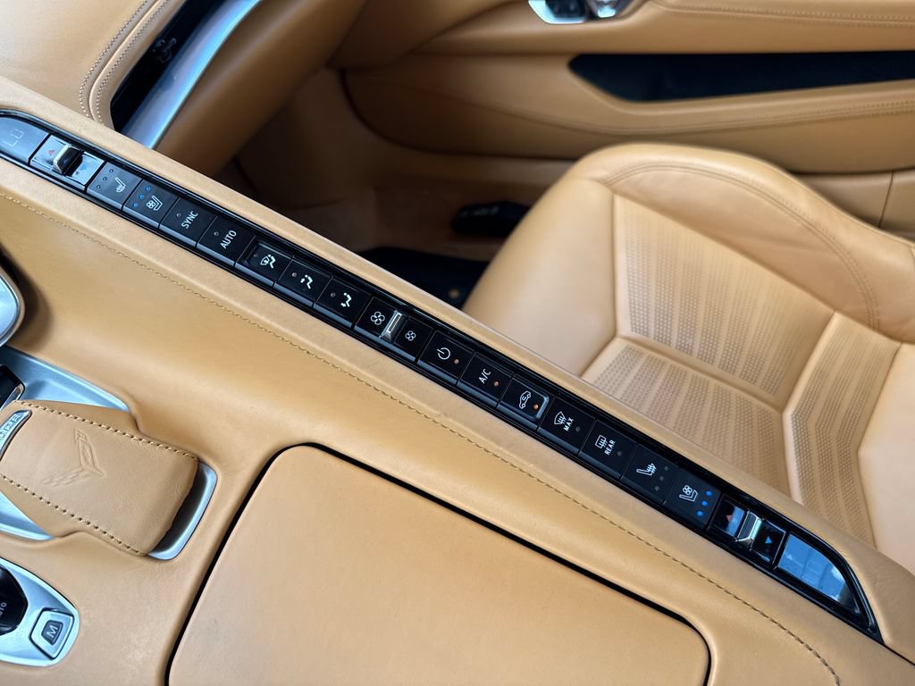 Used 2022 Chevrolet Corvette Stingray Premium Conv w/ Z51 Performance Package RWD image 24