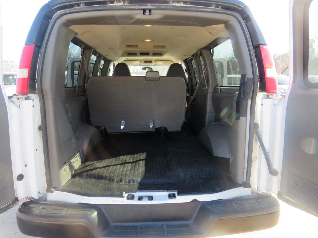 Used 2014 Chevrolet Express 1500 LS image 27