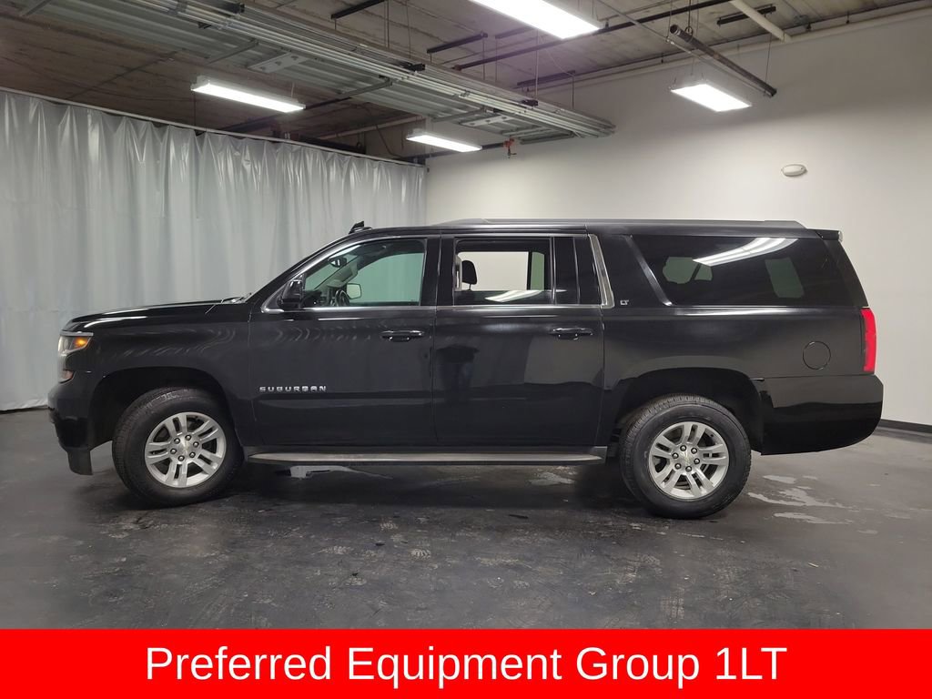 Used 2017 Chevrolet Suburban LT image 6