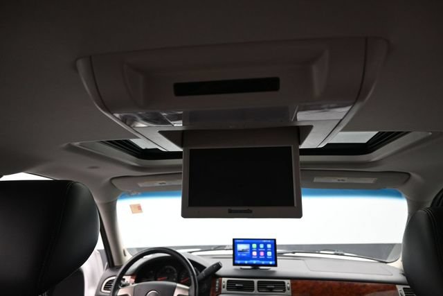 Used 2014 Chevrolet Suburban LT AWD/4WD image 34