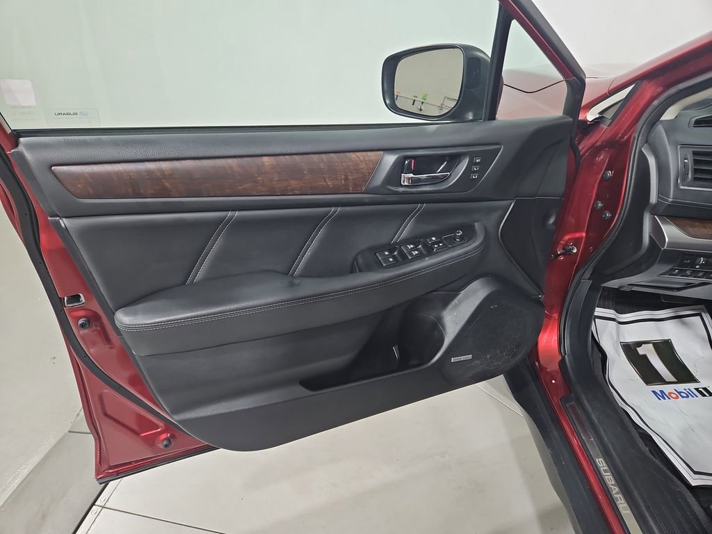 Used 2019 Subaru Outback 2.5i Limited AWD/4WD image 11