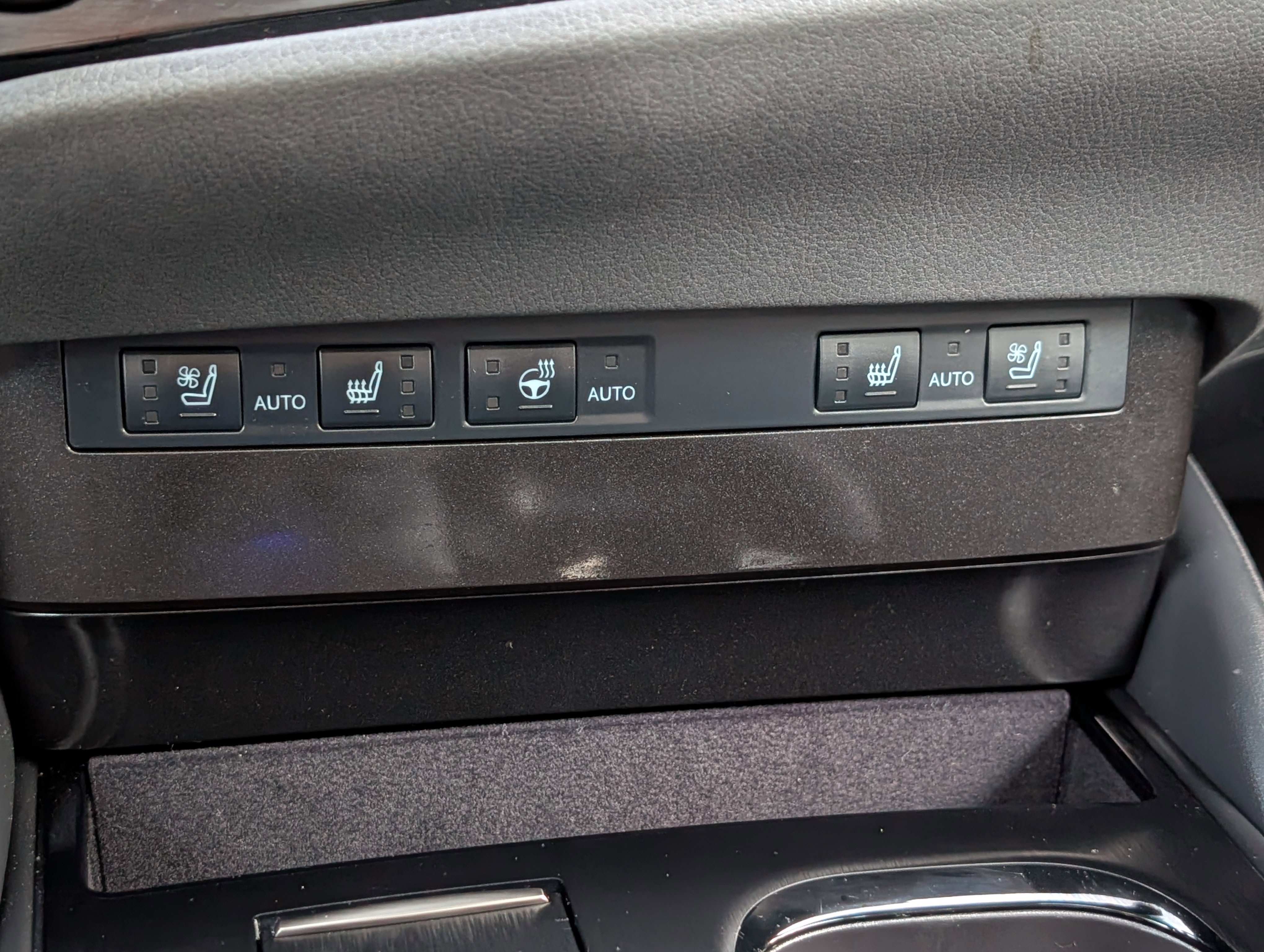 Certified 2025 Lexus ES 350 w/ Premium Package image 25