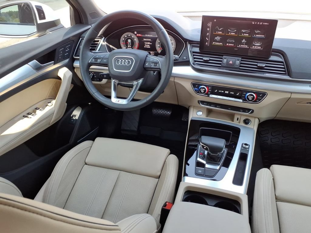 Certified 2024 Audi Q5 2.0T Premium Plus AWD/4WD image 6