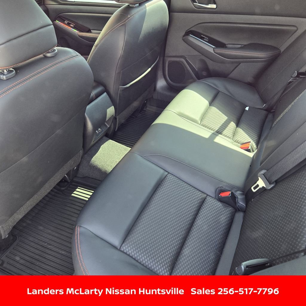 Used 2025 Nissan Altima 2.5 SR image 14