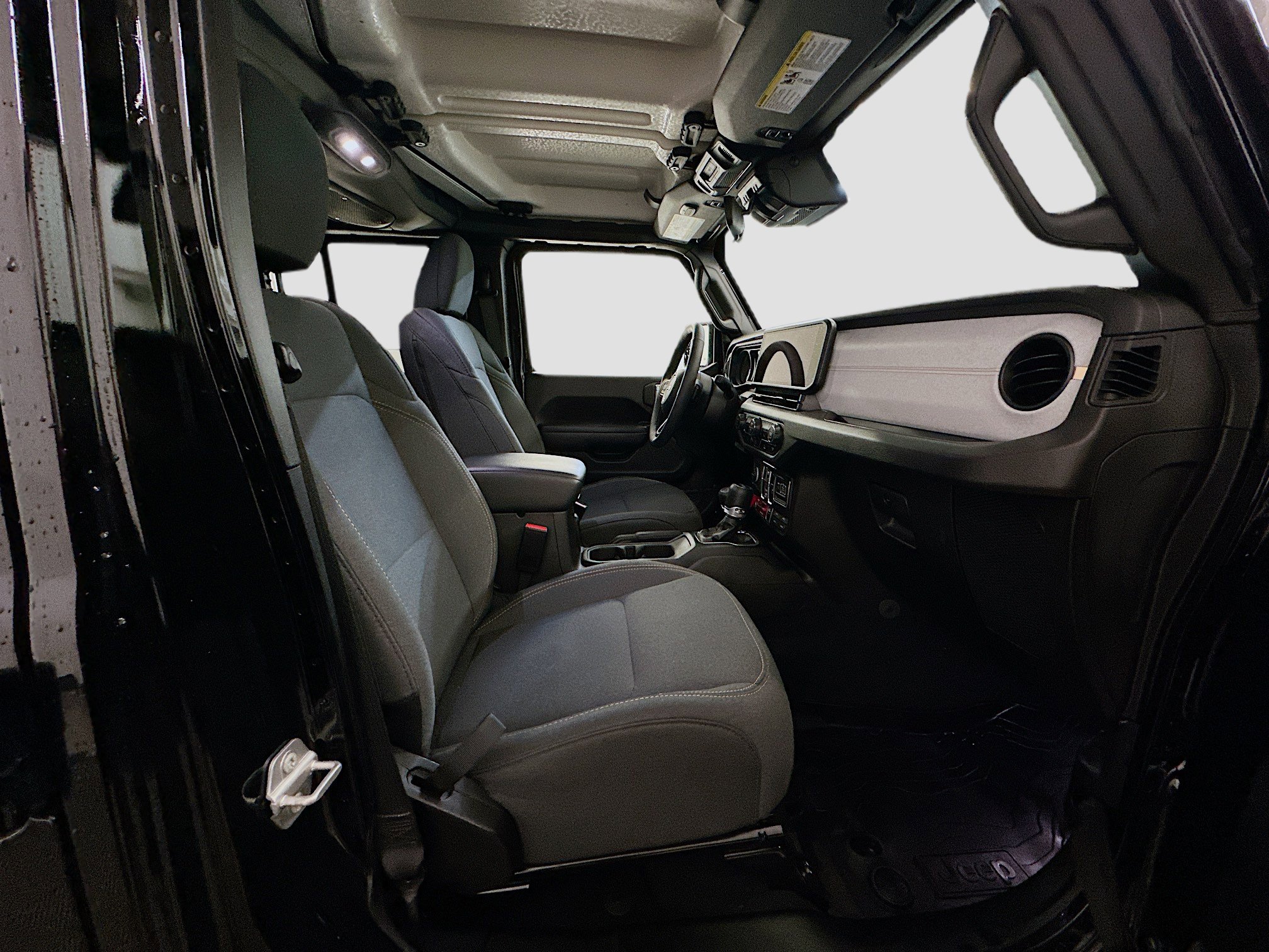 Used 2025 Jeep Wrangler Willys image 31