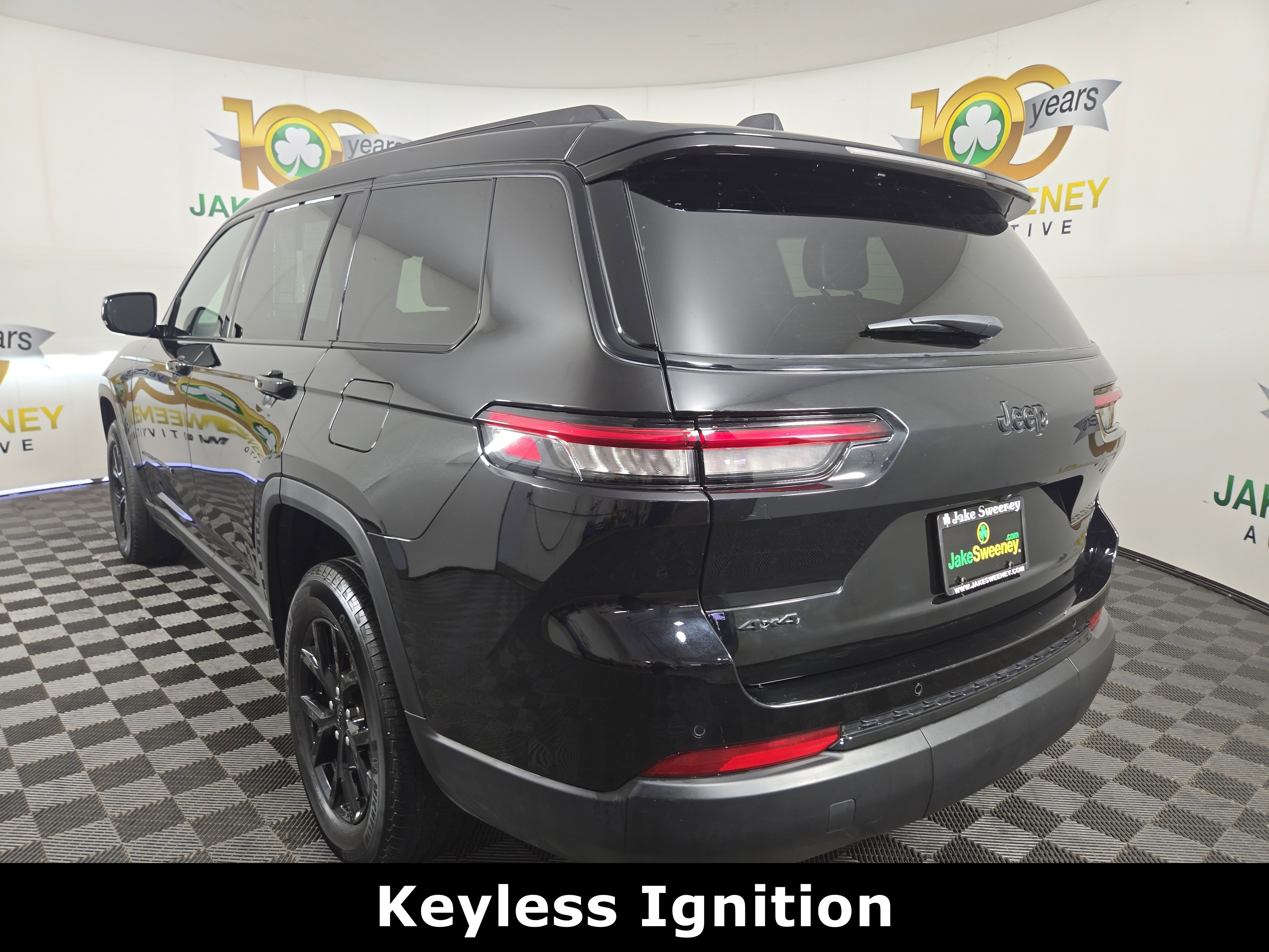 Used 2024 Jeep Grand Cherokee L Laredo image 6