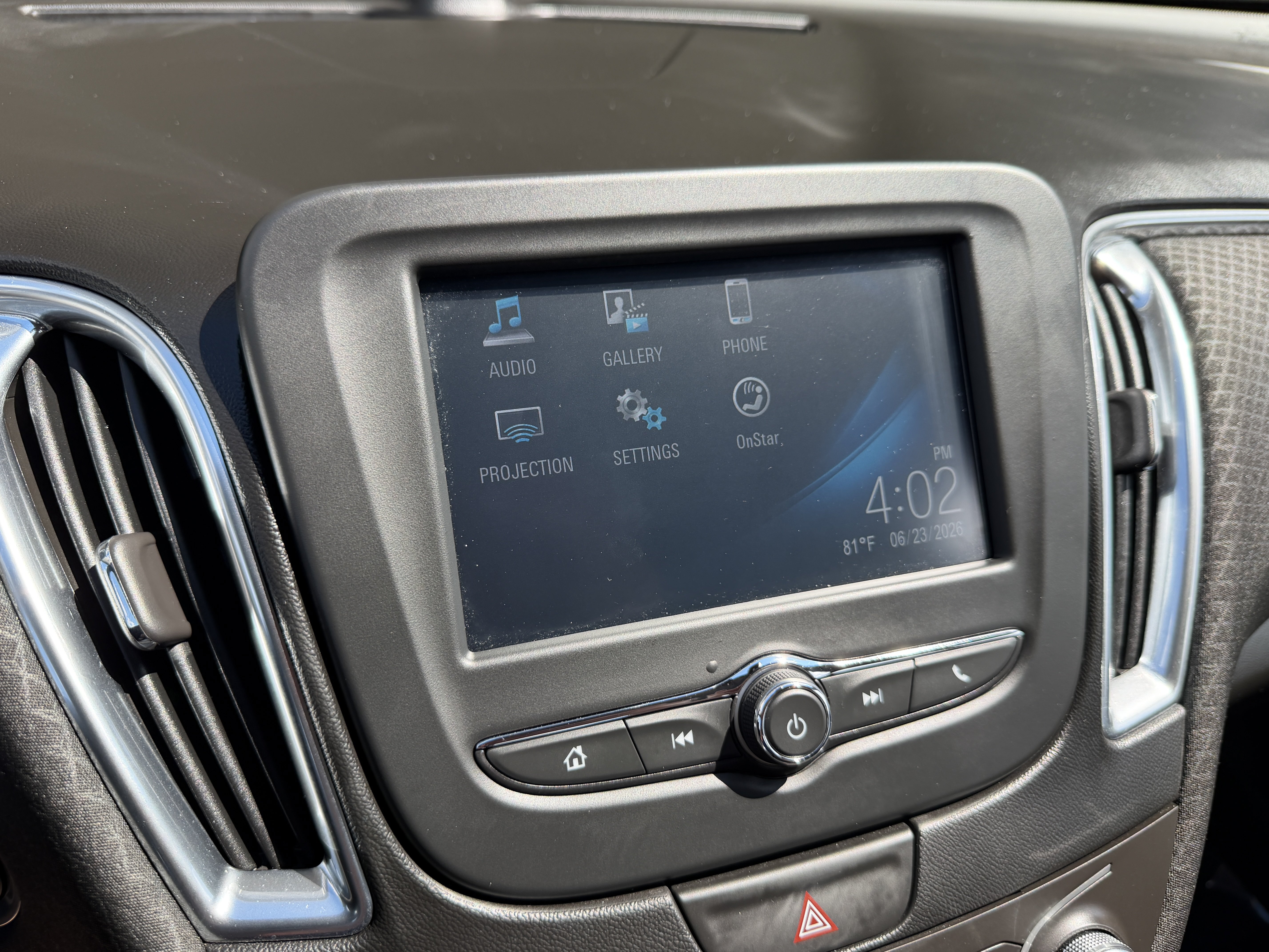 Used 2016 Chevrolet Malibu LT FWD image 19