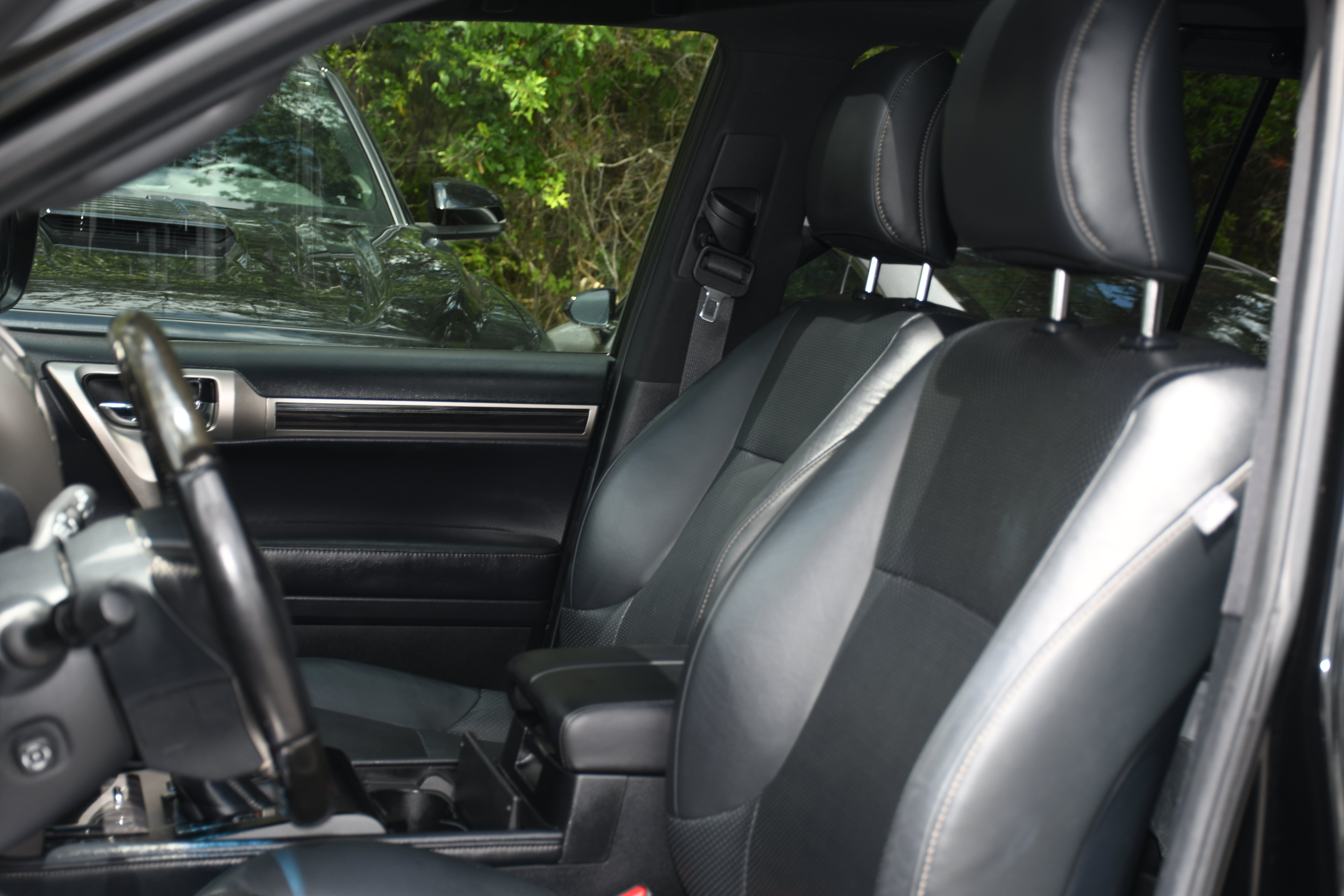 Used 2020 Lexus GX 460 Luxury w/ Luxury Sport Package AWD/4WD image 13