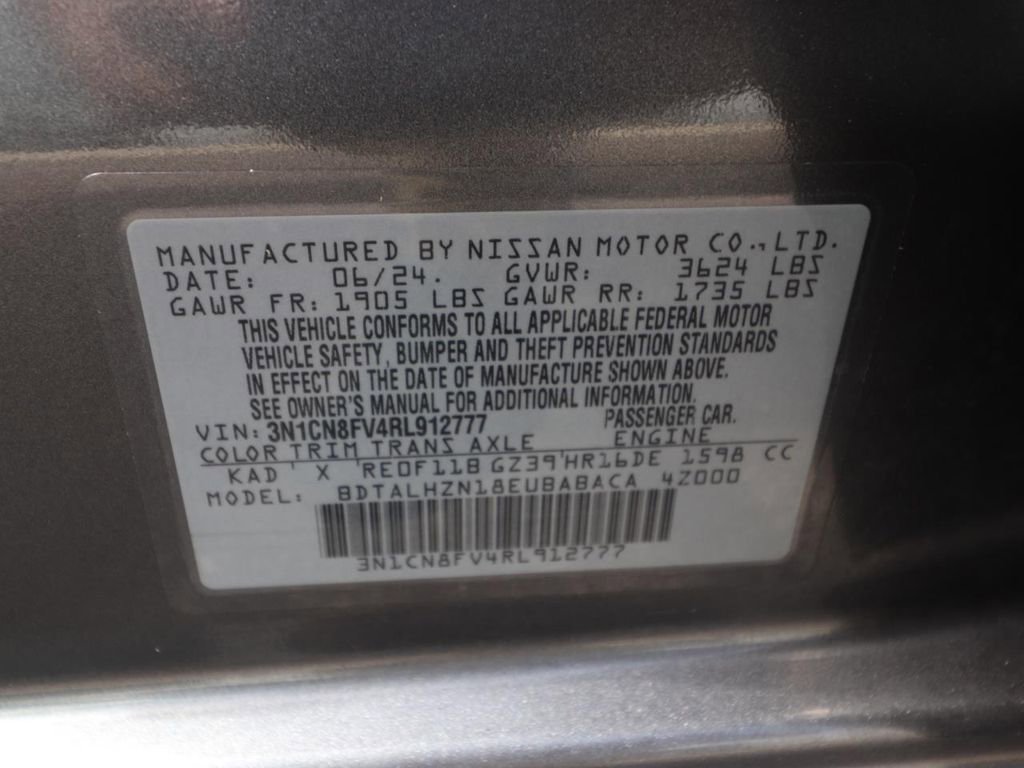 Used 2024 Nissan Versa SR FWD image 23