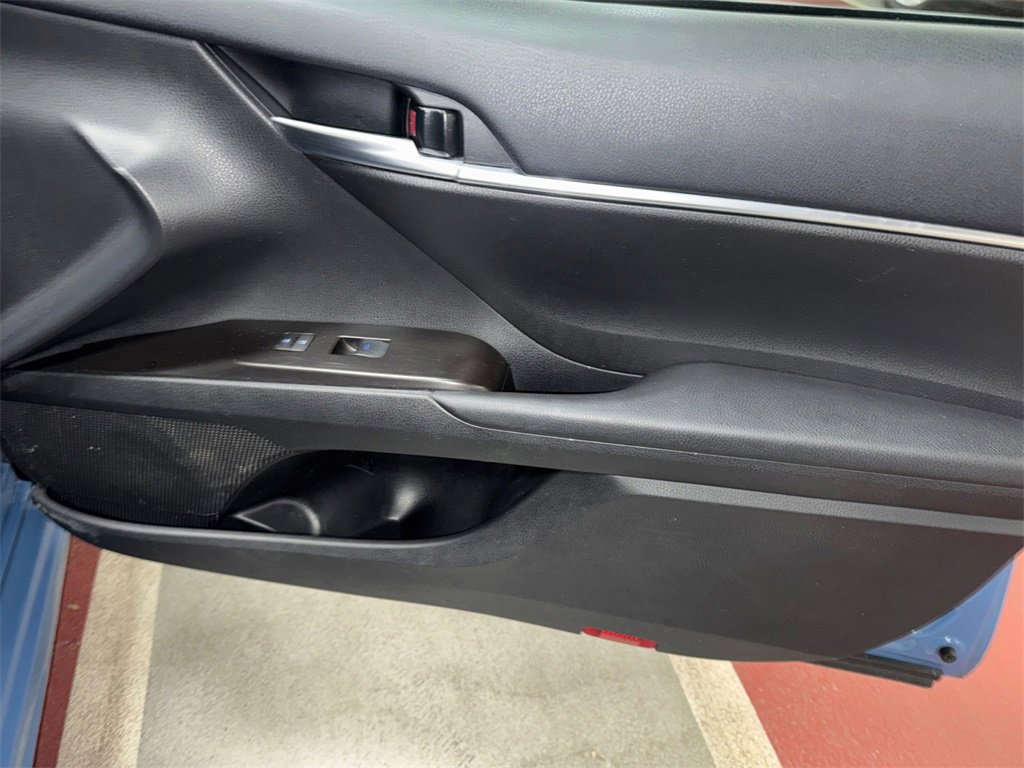 Used 2024 Toyota Camry SE image 22