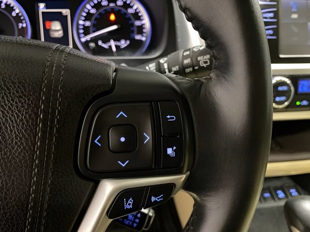 Used 2018 Toyota Highlander XLE AWD/4WD image 15