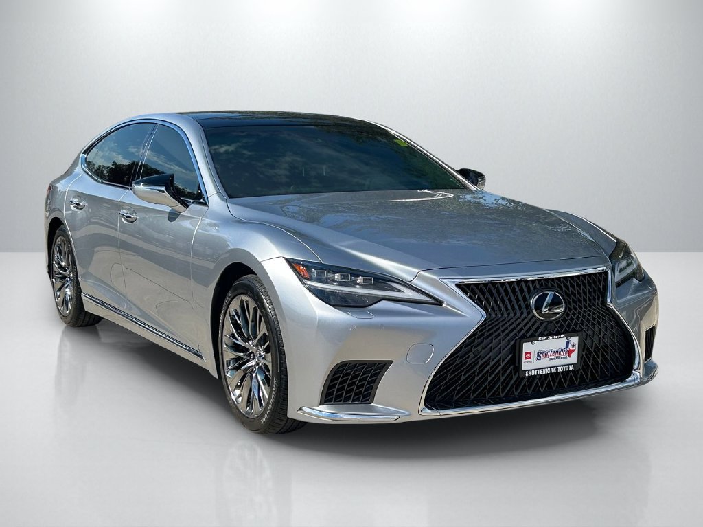 Used 2022 Lexus LS 500 w/ Interior Upgrade Package RWD image 3