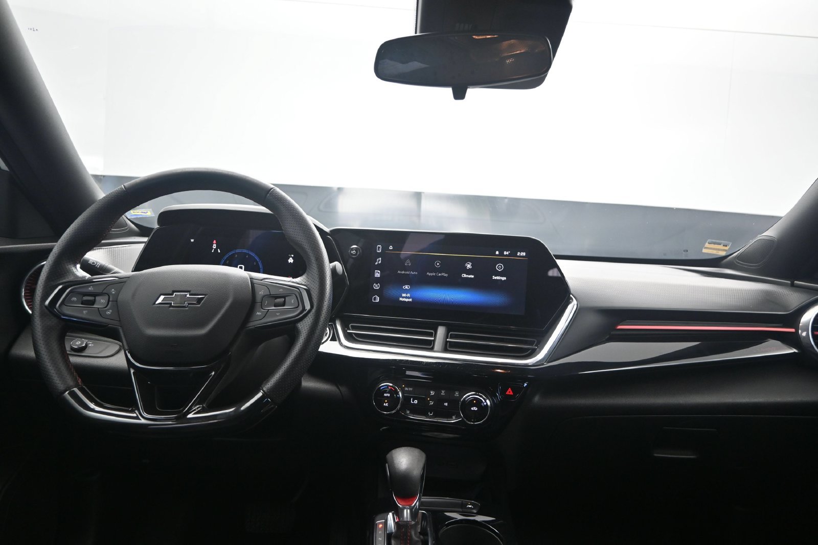 Certified 2024 Chevrolet Trax RS FWD image 18
