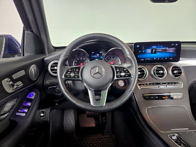 Used 2020 Mercedes-Benz GLC 300 4MATIC image 23