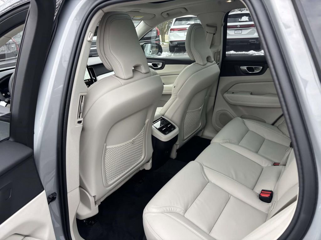 New 2026 Volvo XC60 B5 Ultra w/ Protection Package Premier image 26