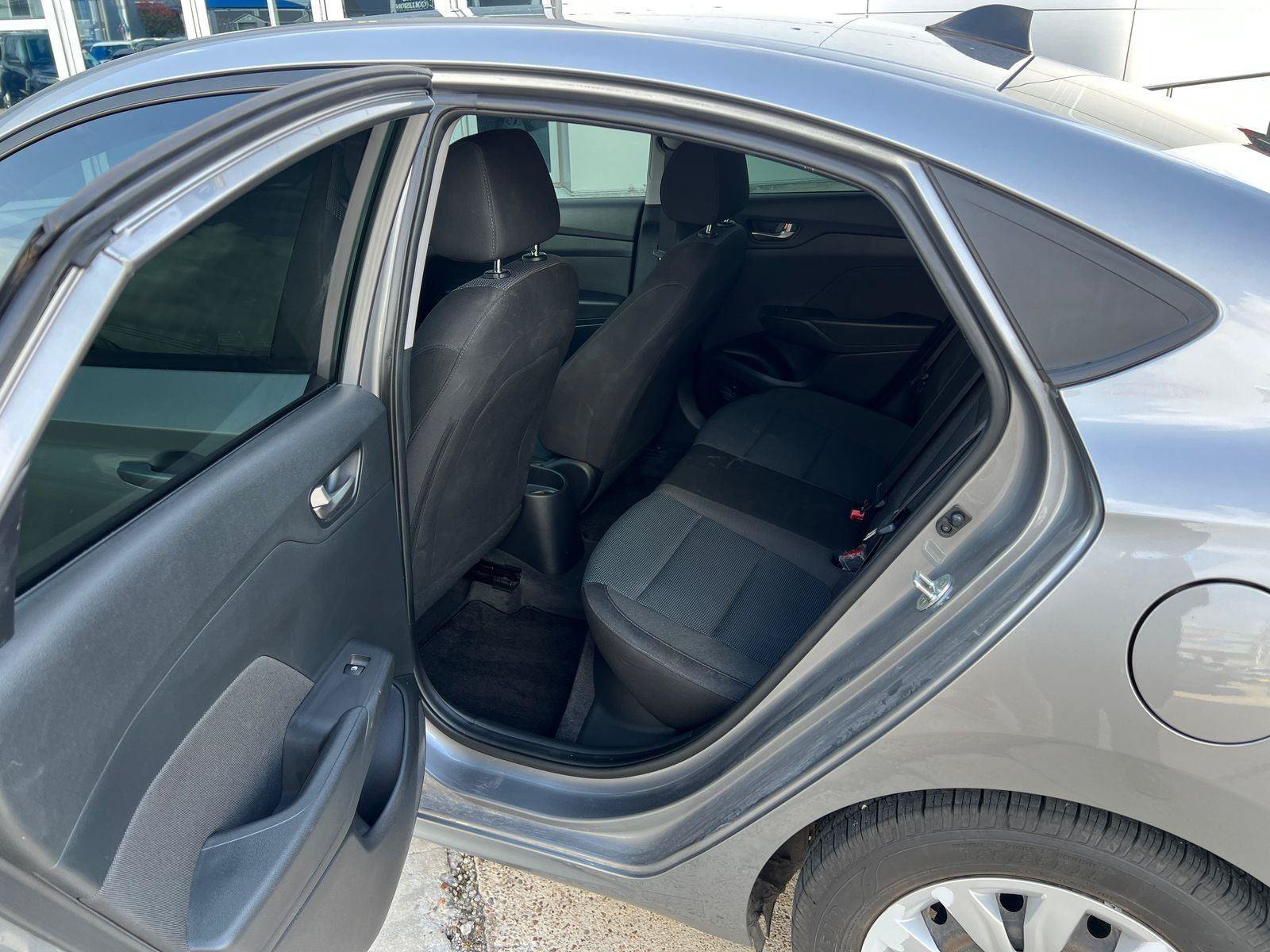 Used 2022 Hyundai Accent SE FWD image 11
