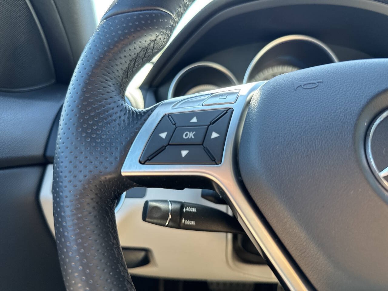 Used 2013 Mercedes-Benz C 250 Coupe image 31
