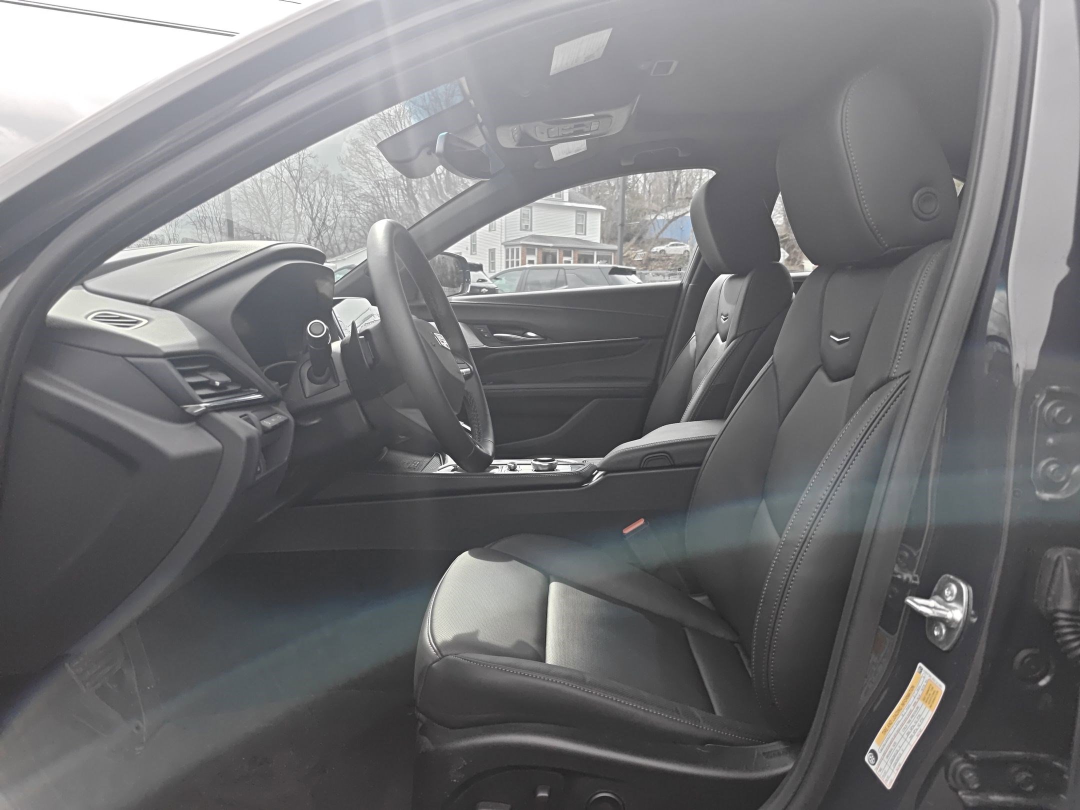 Used 2025 Cadillac CT4 Premium Luxury image 5