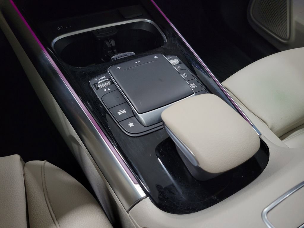 Used 2022 Mercedes-Benz GLA 250 4MATIC image 23