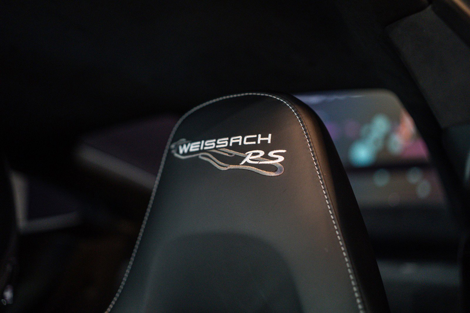 Used 2018 Porsche 911 GT2 RS RWD image 12
