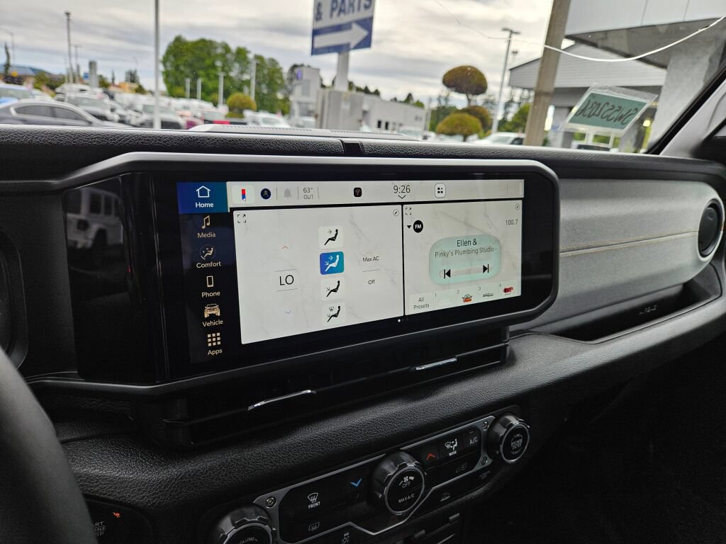 Used 2025 Jeep Wrangler Sport AWD/4WD image 21