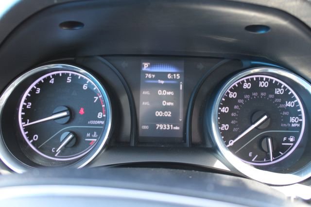 Used 2020 Toyota Camry SE w/ Carpet Mat Package image 22