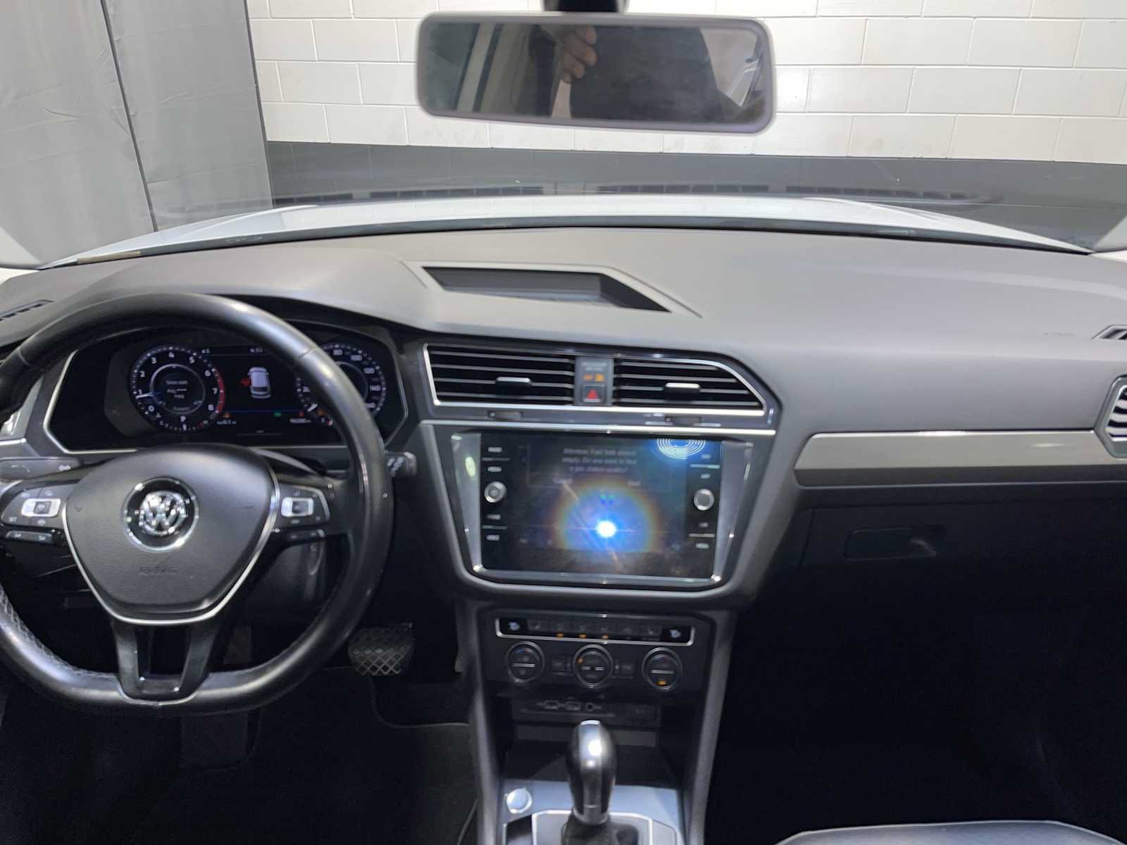 Used 2019 Volkswagen Tiguan SEL AWD/4WD image 10