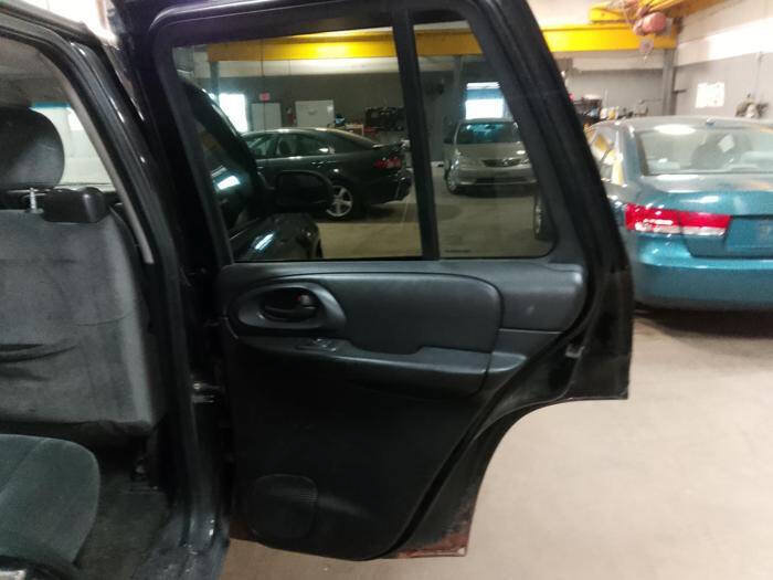 Used 2008 Chevrolet TrailBlazer LT w/ Sun And Sound Package AWD/4WD image 29