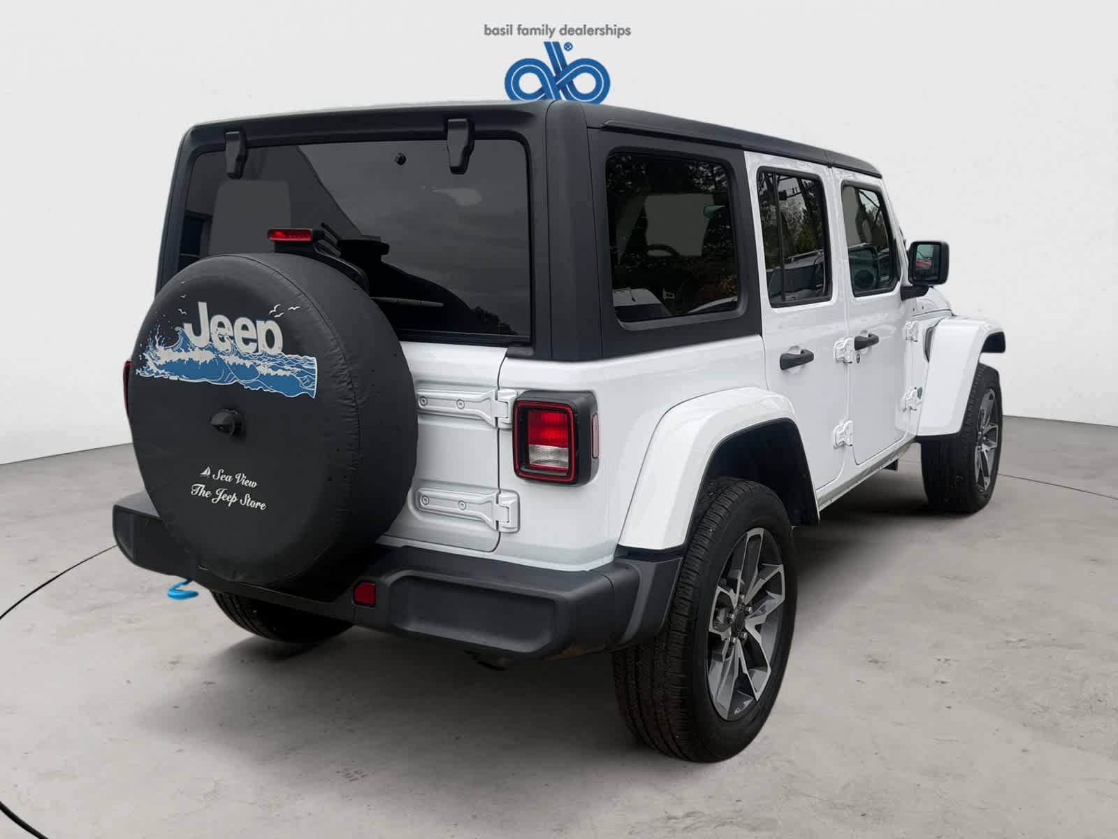 Used 2024 Jeep Wrangler Unlimited AWD/4WD image 6