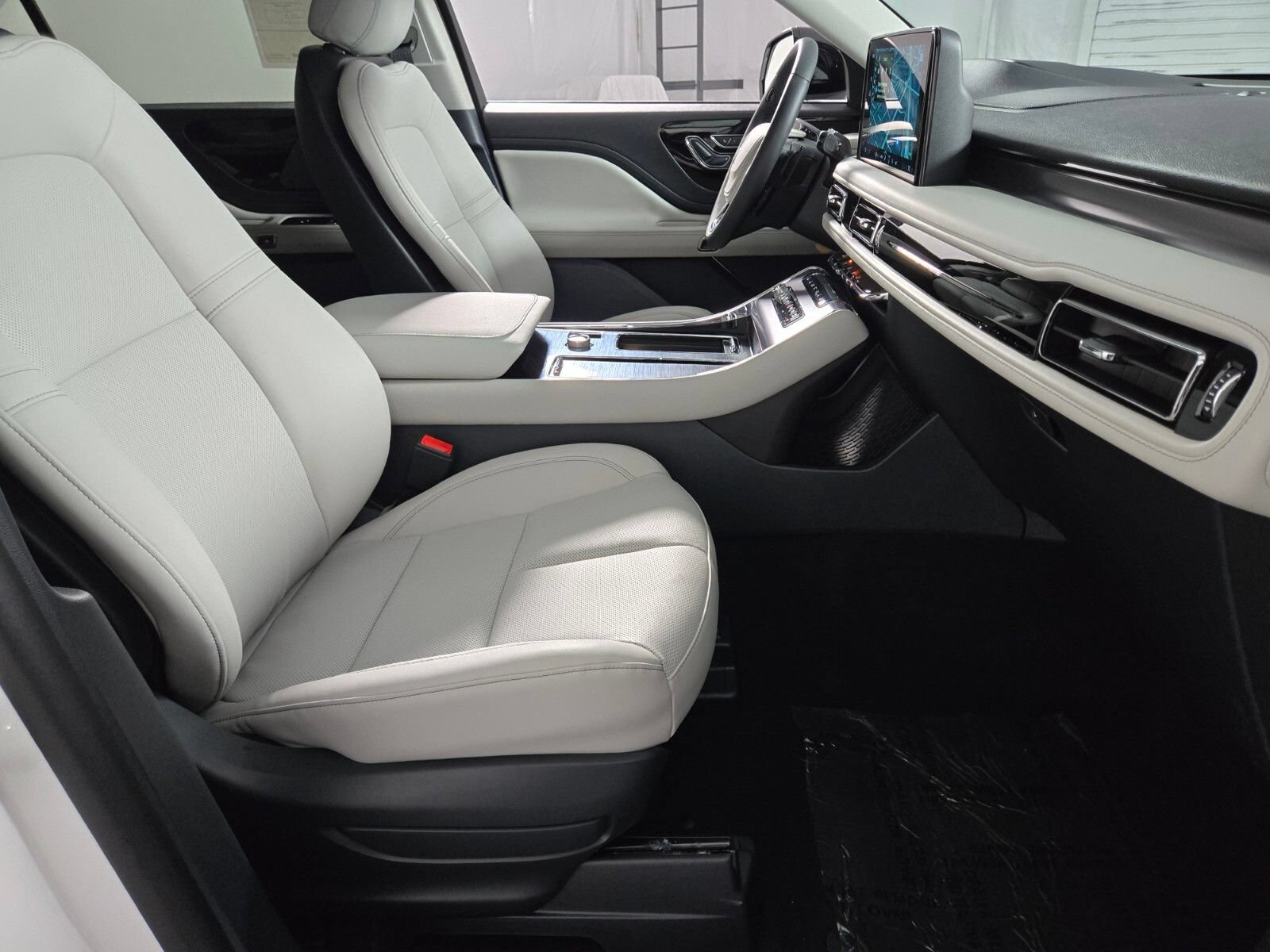 New 2026 Lincoln Aviator AWD image 22