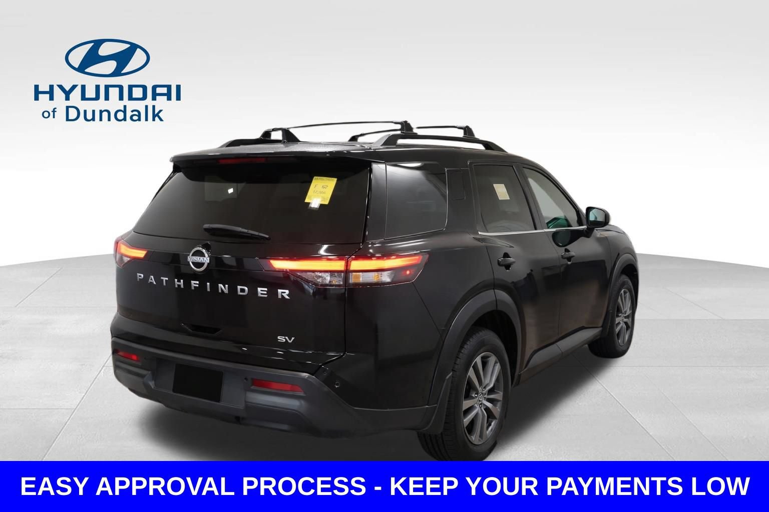 Used 2024 Nissan Pathfinder SV FWD image 2