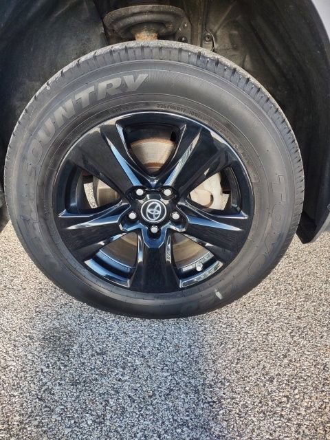 Used 2019 Toyota RAV4 LE image 24