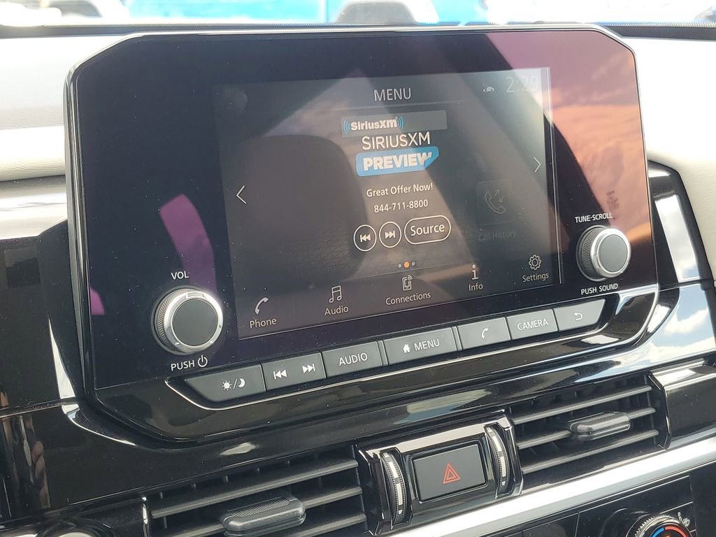 Used 2024 Nissan Pathfinder SV w/ SV Premium Package image 20