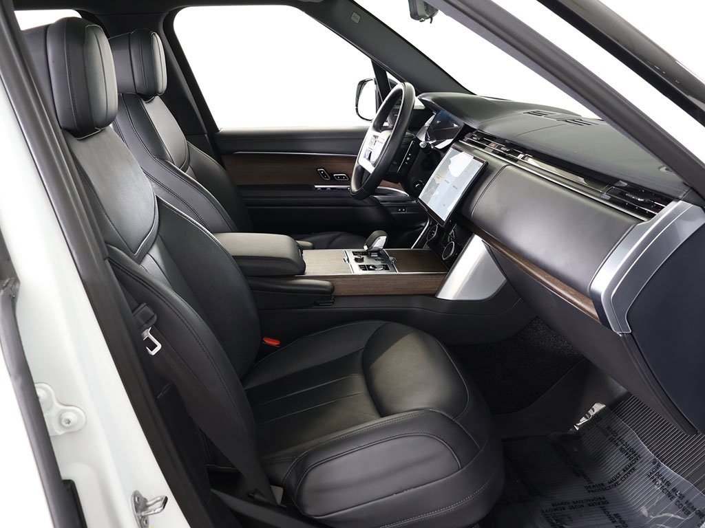 Used 2023 Land Rover Range Rover Long Wheelbase SE image 38