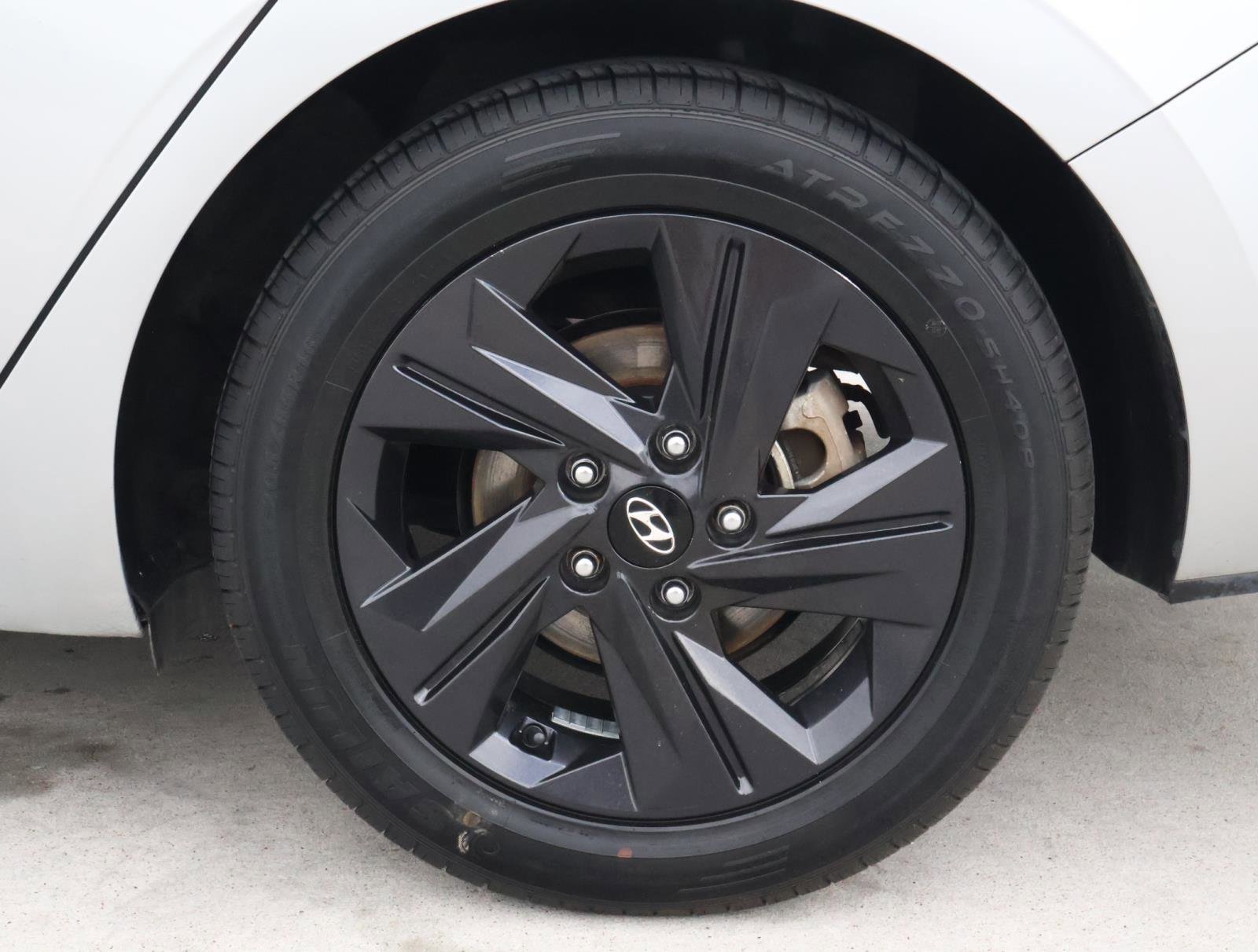 Used 2021 Hyundai Elantra SEL image 8