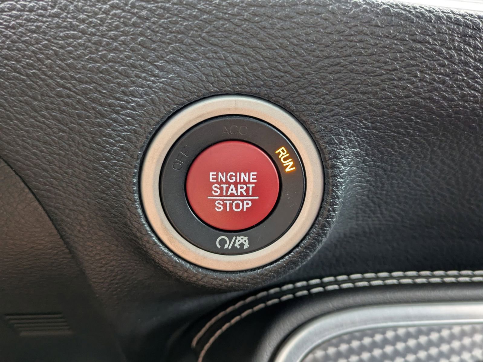 Used 2016 Dodge Challenger SRT Hellcat image 27