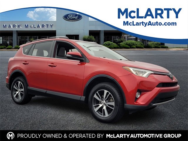 Used 2017 Toyota RAV4 XLE image 1