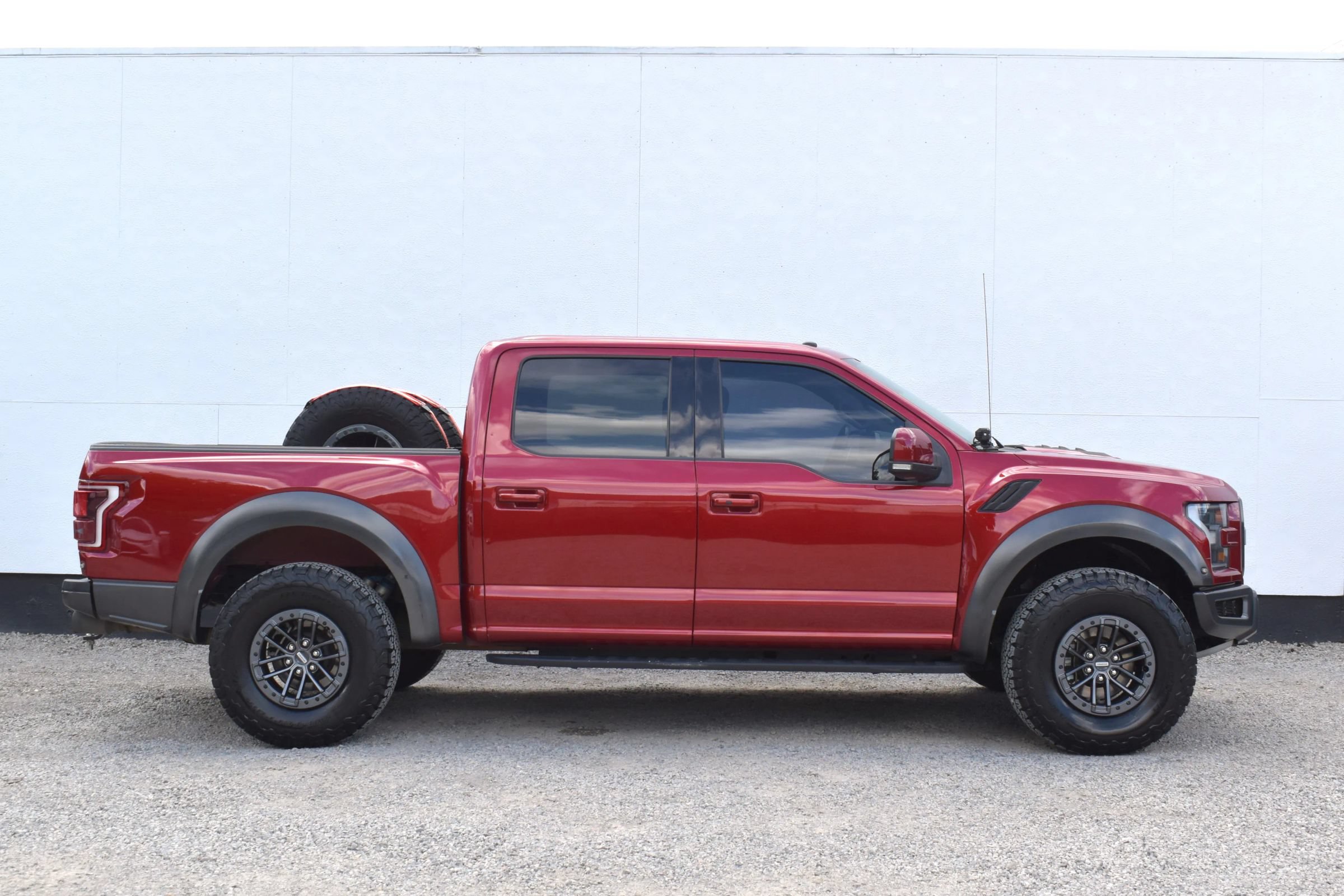 Used 2018 Ford F150 Raptor w/ Equipment Group 802A Luxury AWD/4WD image 45