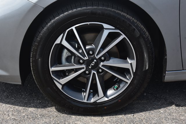 Used 2024 Kia Forte LXS FWD image 10