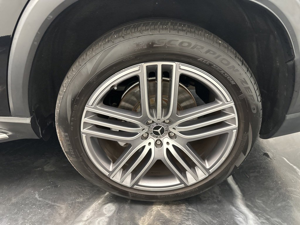 Used 2021 Mercedes-Benz GLS 450 4MATIC image 37