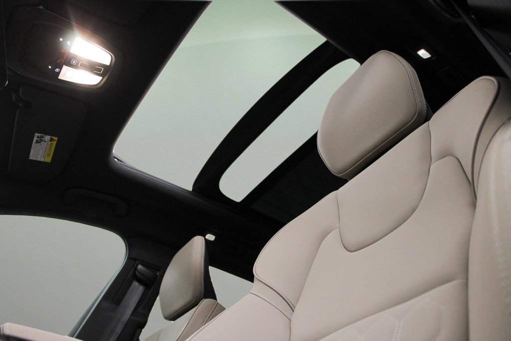 New 2026 Volvo XC60 B5 Core AWD/4WD image 43